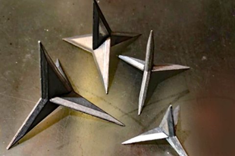 ..sogenannte Krähenfüsse ausstreuen kann um Verfolger auszubremsen